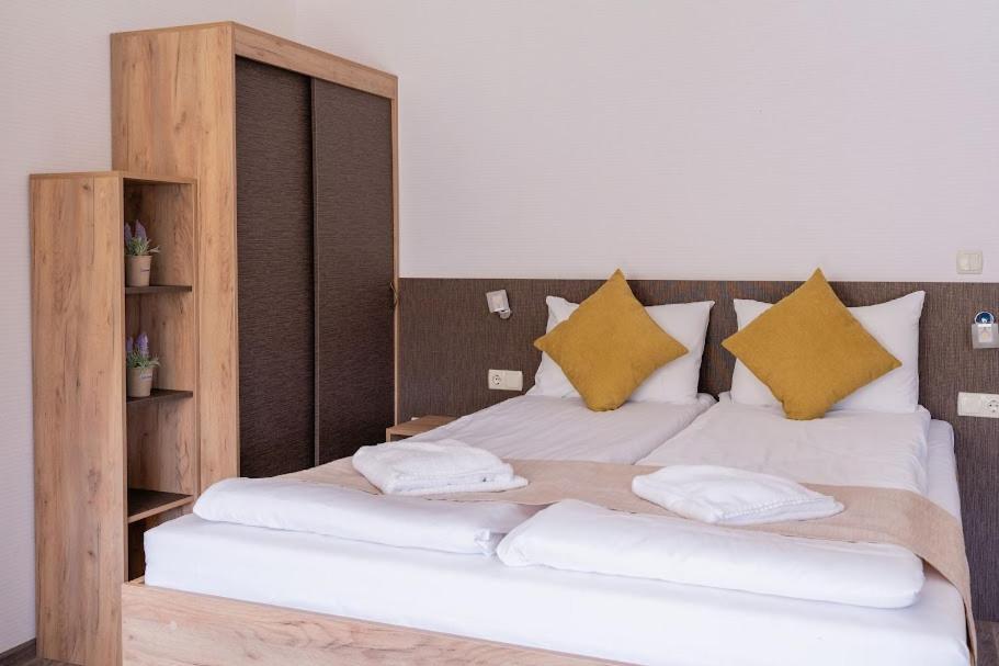 Tryavna Lake Hotel & Spa Buitenkant foto